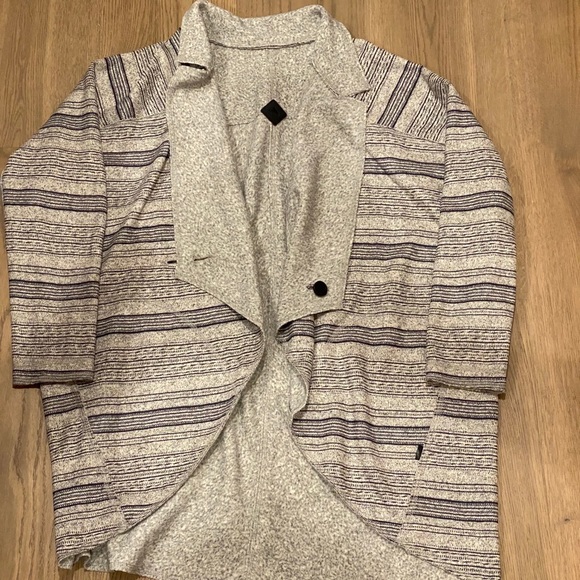 Reversible Pattern Cardigan - Picture 2 of 3